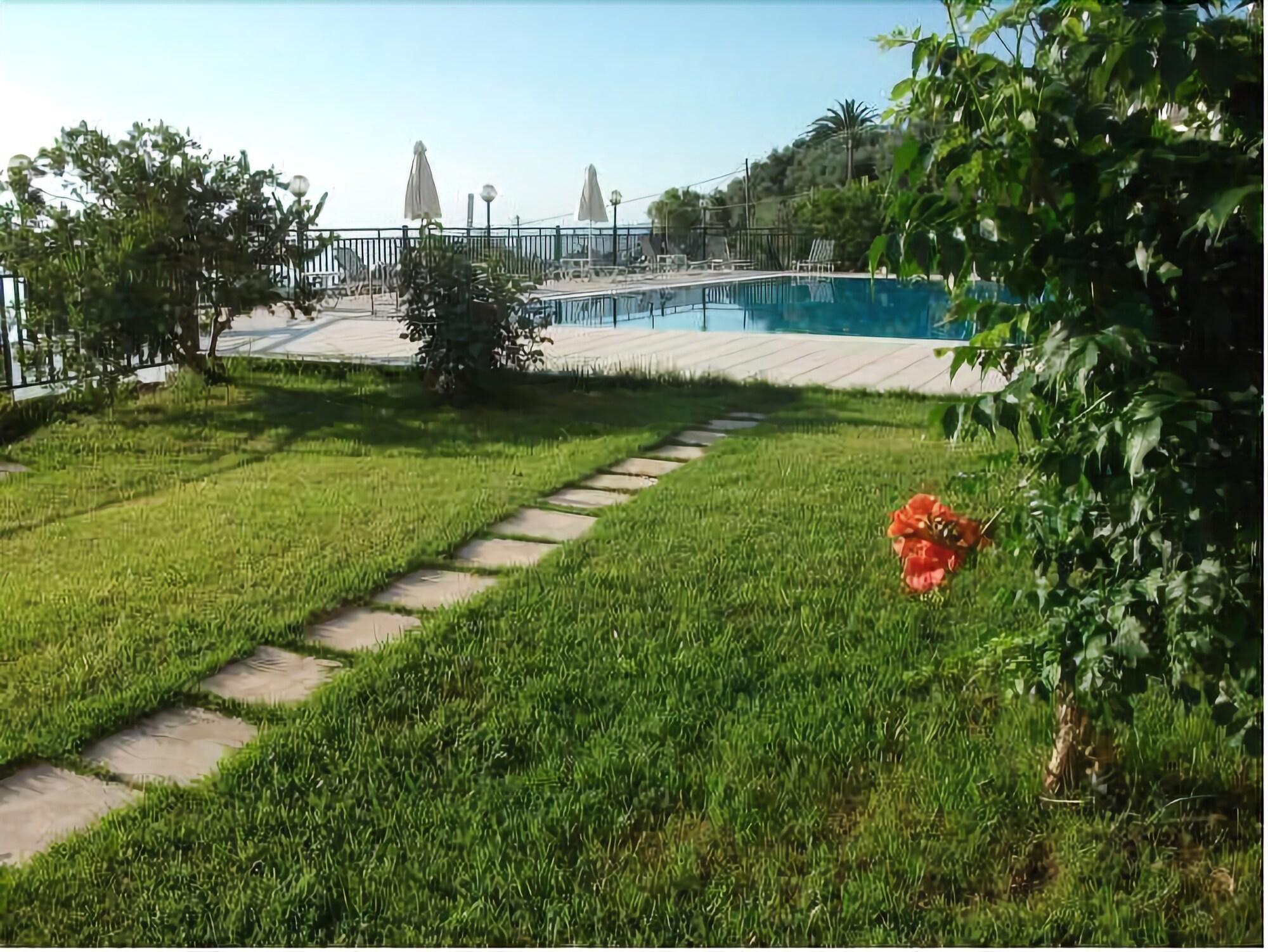 Aronis Apartments Бенитсес Экстерьер фото