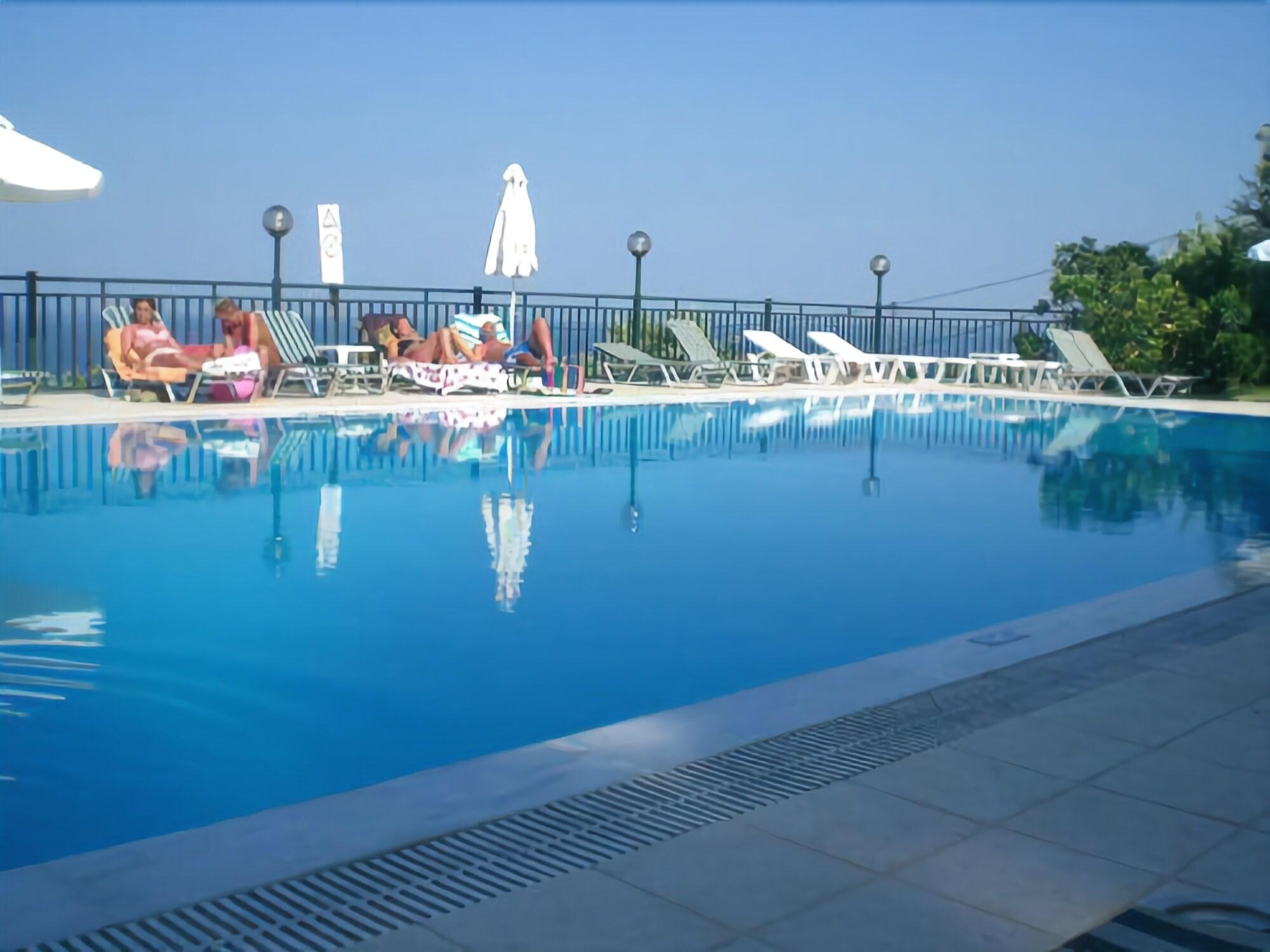 Aronis Apartments Бенитсес Экстерьер фото