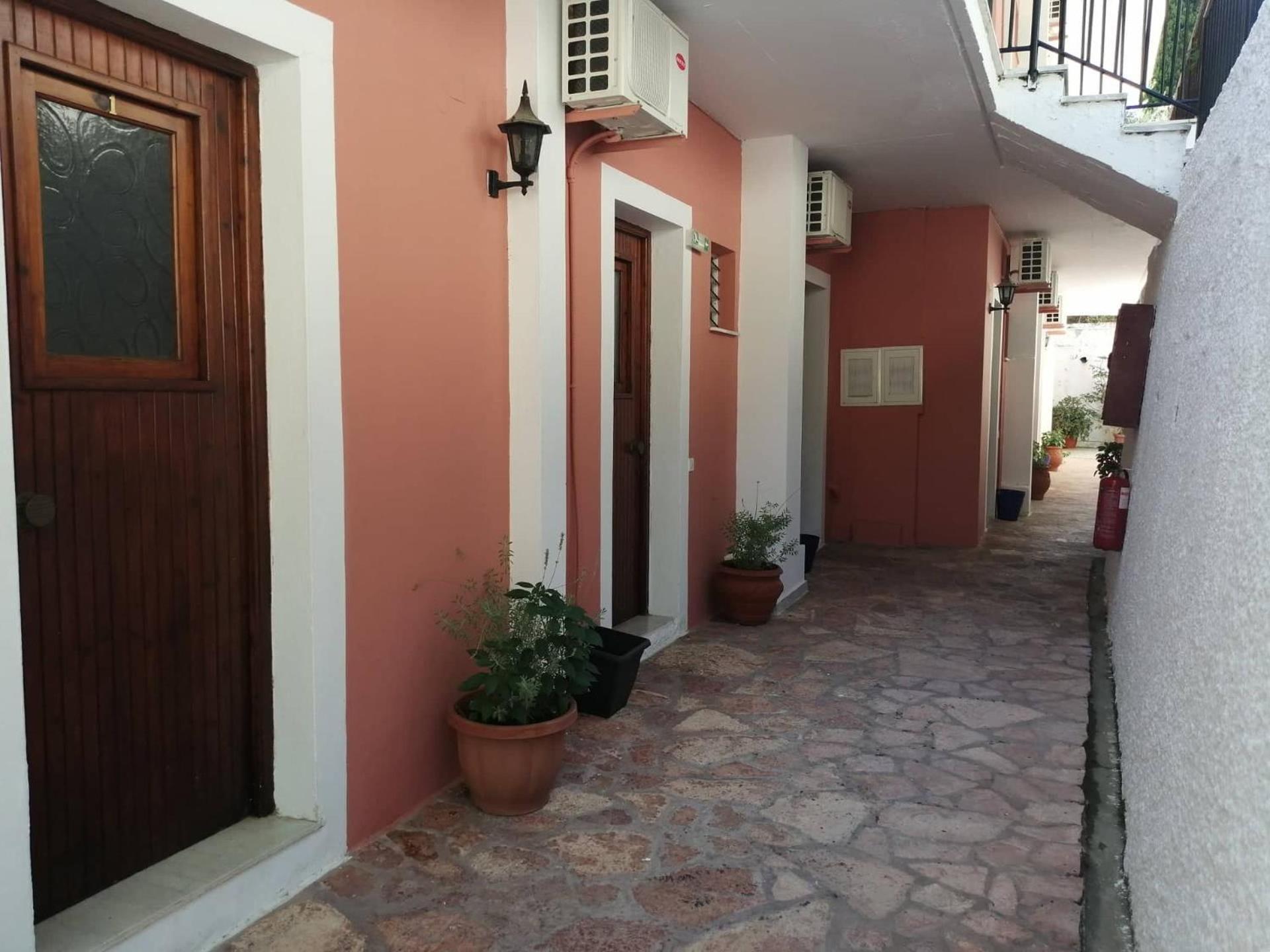 Aronis Apartments Бенитсес Экстерьер фото