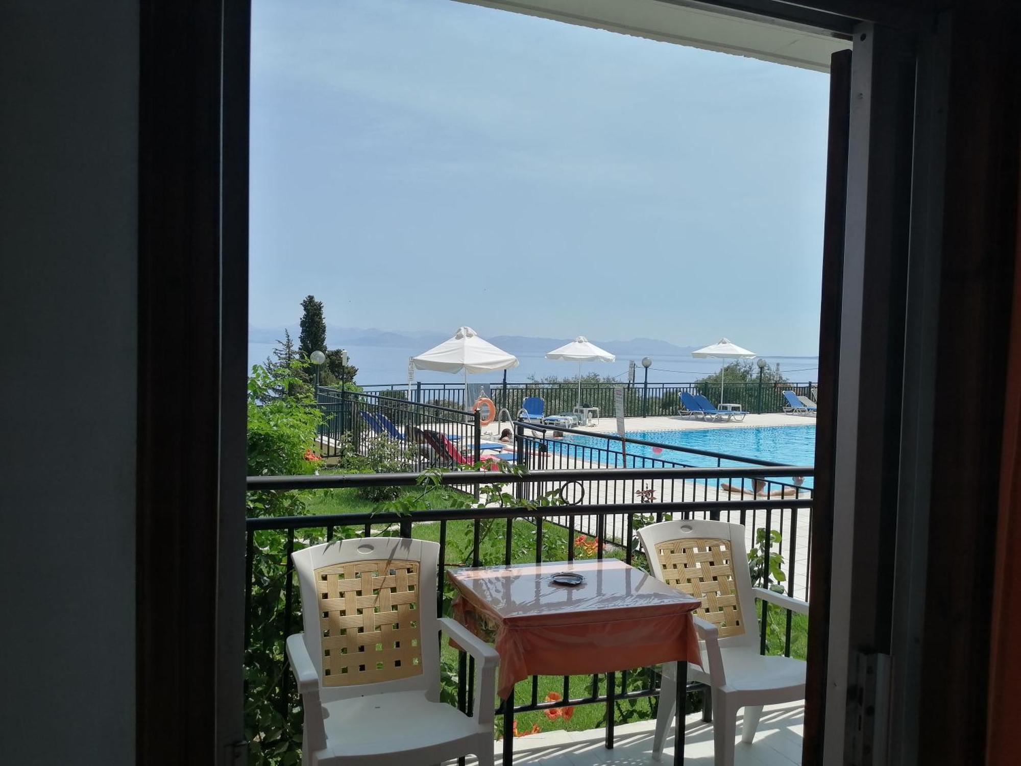 Aronis Apartments Бенитсес Экстерьер фото