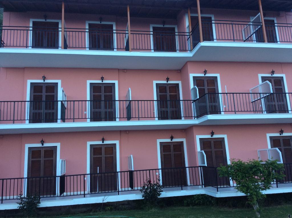 Aronis Apartments Бенитсес Экстерьер фото