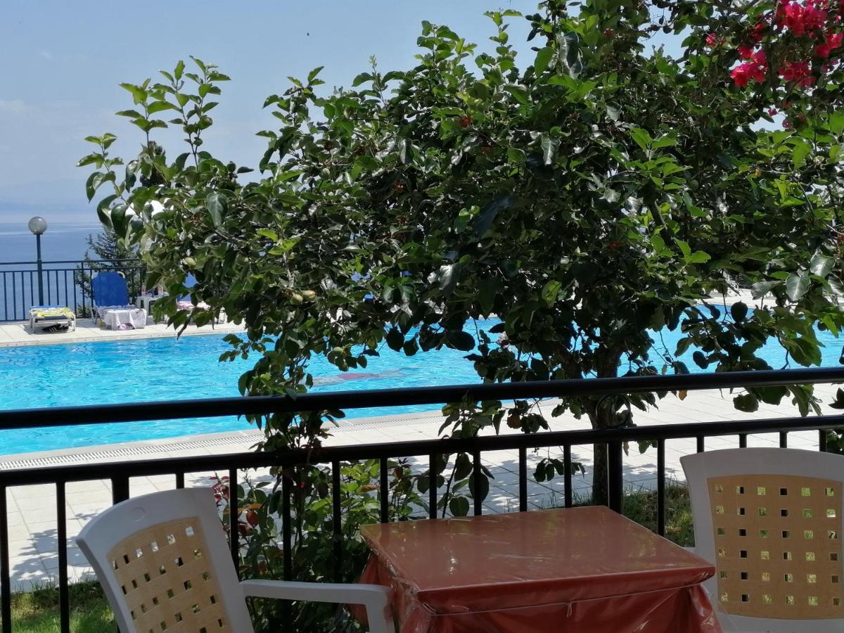 Aronis Apartments Бенитсес Экстерьер фото